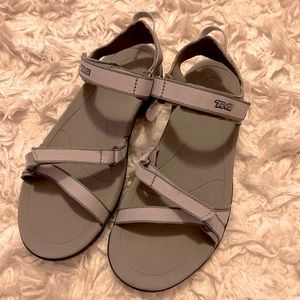 Grey TEVA fully adjustable sandals!